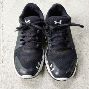 Womens Under Armour Running Shoe - size 8.5